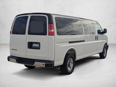 Used 2025 Chevrolet Express 3500 LT w/ LT Preferred Equipment Group RWD image 5
