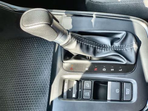 Used 2025 Honda CR-V EX image 16
