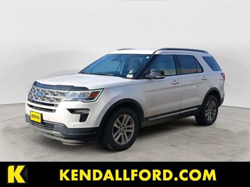 Used 2018 Ford Explorer XLT w/ Equipment Group 202A image 1