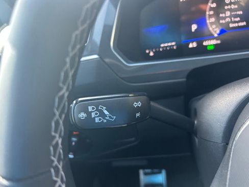 Used 2023 Volkswagen Tiguan SE R-Line image 24