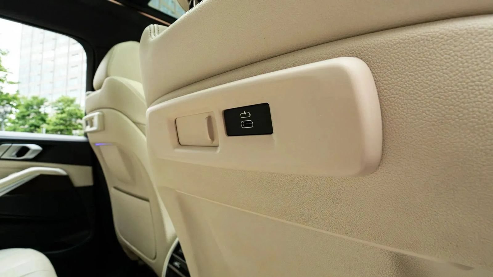 Used 2019 BMW X5 xDrive40i w/ Premium Package 2 AWD/4WD image 18