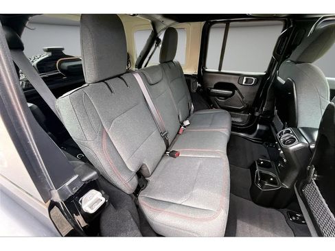 Used 2025 Jeep Wrangler Unlimited Rubicon AWD/4WD image 42