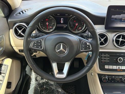 Used 2018 Mercedes-Benz GLA 250 image 7