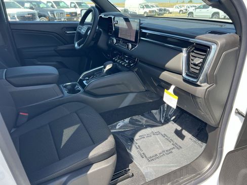New 2026 GMC Canyon Elevation RWD image 30