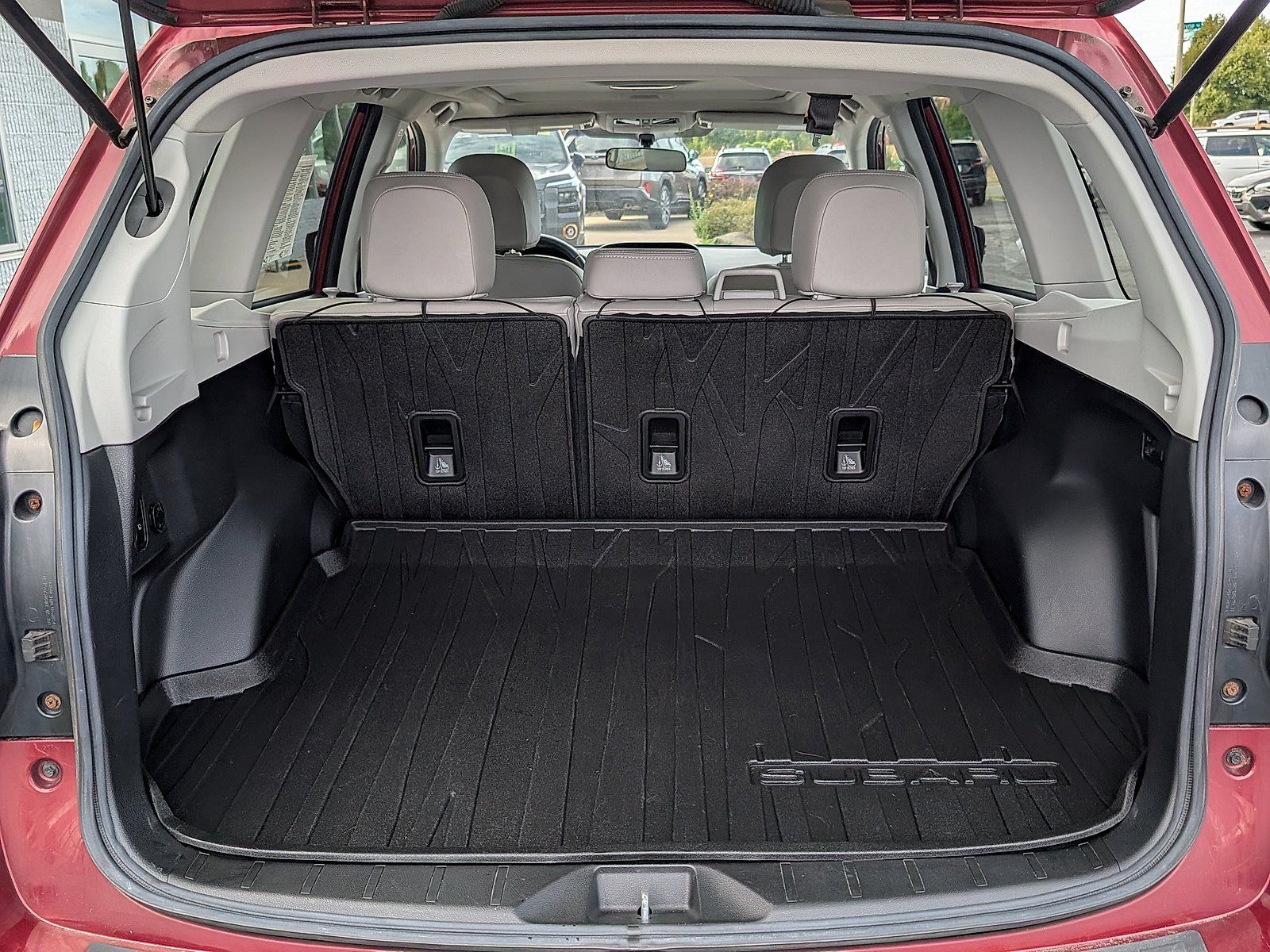 Used 2015 Subaru Forester 2.5i Touring AWD/4WD image 16