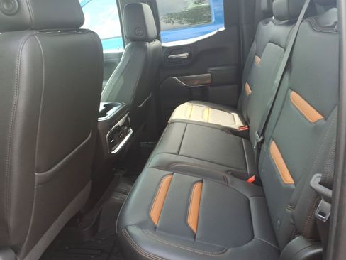 Used 2019 GMC Sierra 1500 AT4 w/ AT4 Premium Package AWD/4WD image 8