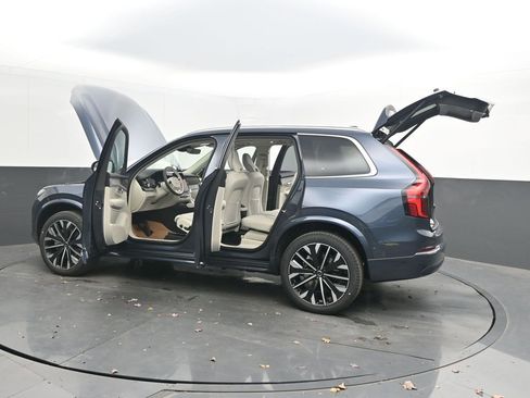 New 2026 Volvo XC90 B6 Ultra w/ Protection Package AWD/4WD image 40