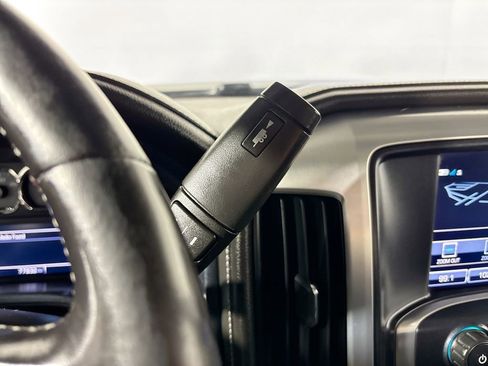 Used 2019 GMC Sierra 2500 SLT w/ Duramax Plus Package image 18