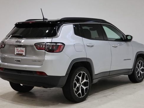 Used 2025 Jeep Compass Limited AWD/4WD image 8