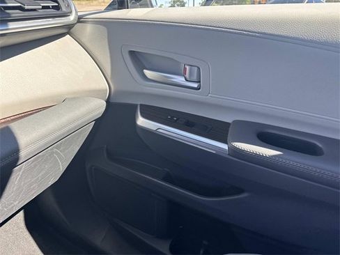 Used 2024 Toyota Sienna XLE image 20