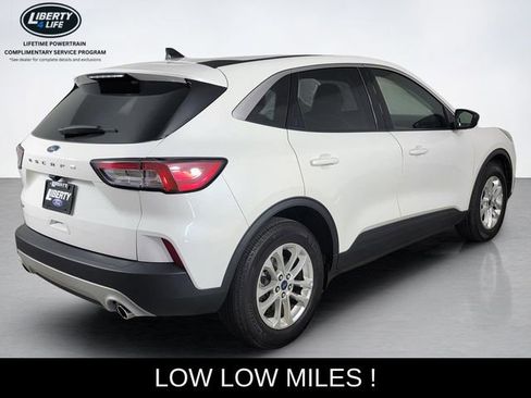 Used 2022 Ford Escape SE w/ Cold Weather Package FWD image 5