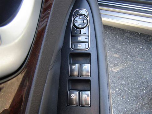 Used 2013 Hyundai Equus Ultimate image 11