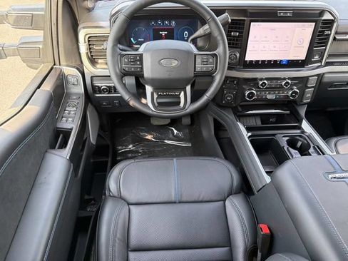 New 2026 Ford F250 Platinum w/ FX4 Off-Road Package AWD/4WD image 17