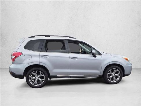 Used 2015 Subaru Forester 2.5i Touring w/ Eyesight & Navigation System AWD/4WD image 4