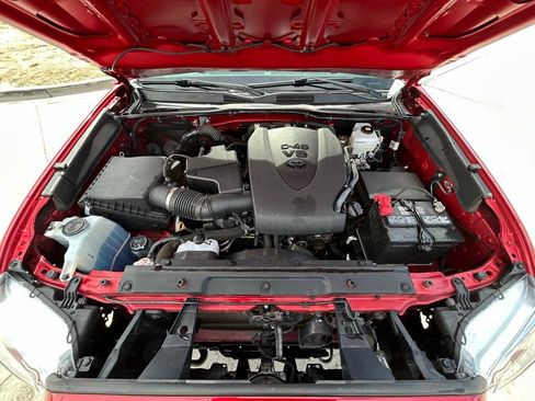 Used 2023 Toyota Tacoma TRD Off-Road image 32