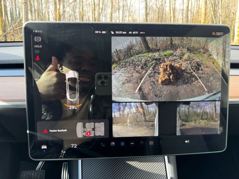 Used 2020 Tesla Model Y Long Range image 18