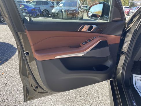 Certified 2025 BMW X5 xDrive40i w/ Executive Package image 10