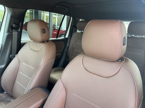 Certified 2025 Mercedes-Benz GLB 250 image 19