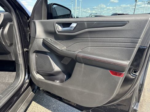 Certified 2023 Ford Escape ST-Line w/ Tech Pack #1 image 11