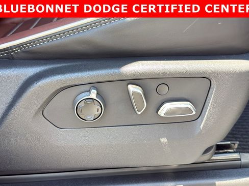 Used 2024 GMC Sierra 1500 Denali Ultimate AWD/4WD image 33