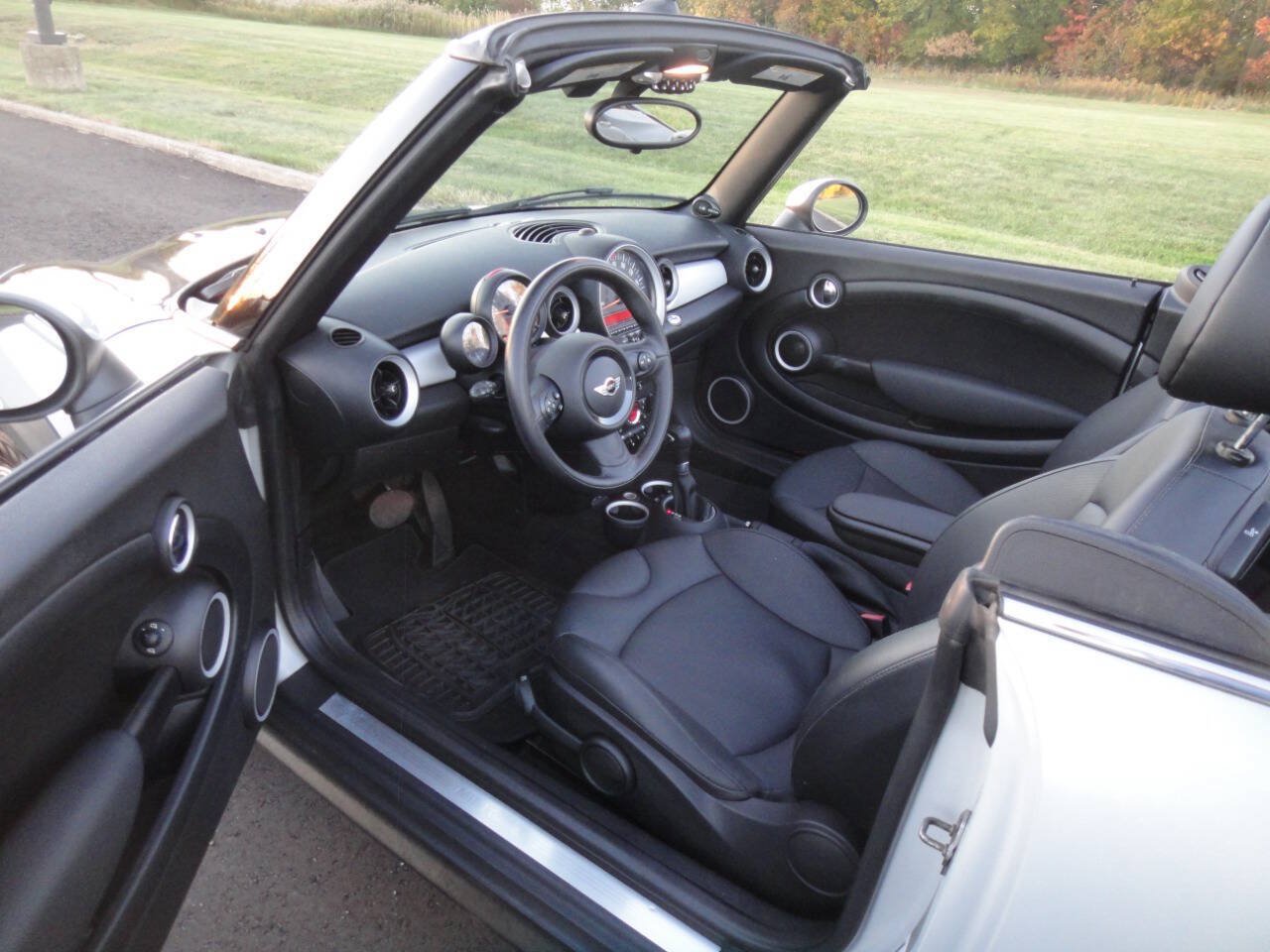 Used 2015 MINI Cooper Convertible FWD image 7