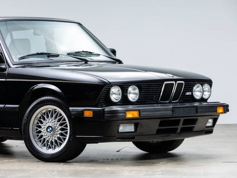 Used 1988 BMW M5 RWD image 12