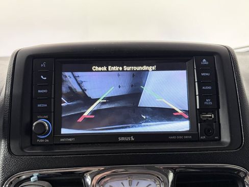 Used 2012 Chrysler Town & Country Touring w/ Entertainment Group #1 FWD image 20