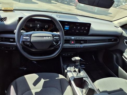 Used 2025 Kia K4 FWD image 24