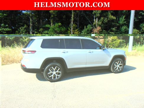 Certified 2024 Jeep Grand Cherokee L Limited RWD image 10