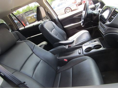 Used 2021 Honda Pilot Special Edition image 5
