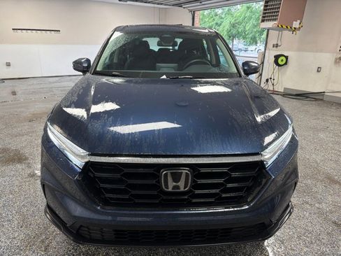 Used 2024 Honda CR-V LX image 3