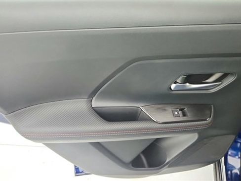 New 2025 Nissan Kicks SR image 31