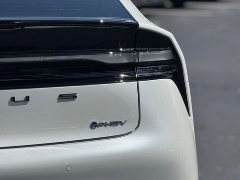 New 2026 Toyota Prius Plug-In Hybrid image 9