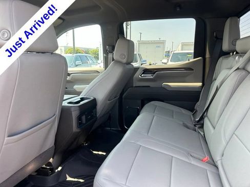 Used 2025 Chevrolet Silverado 1500 LT Trail Boss w/ LT Trail Boss Premium Package AWD/4WD image 28