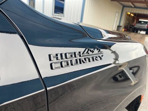 Used 2023 Chevrolet Tahoe High Country AWD/4WD image 14