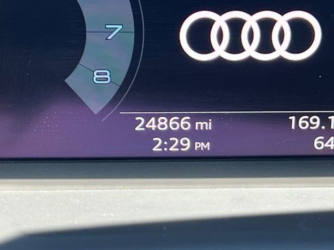 Used 2022 Audi Q3 2.0T Premium Plus AWD/4WD image 8