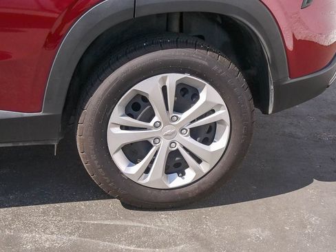 Used 2024 Chevrolet Trax LS FWD image 6
