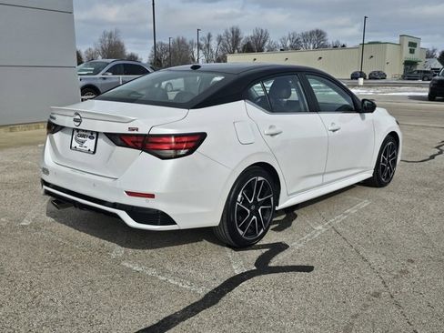 Used 2025 Nissan Sentra SR w/ SR Premium Package image 8