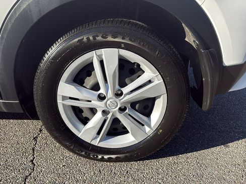 Used 2022 Nissan Kicks S FWD image 26