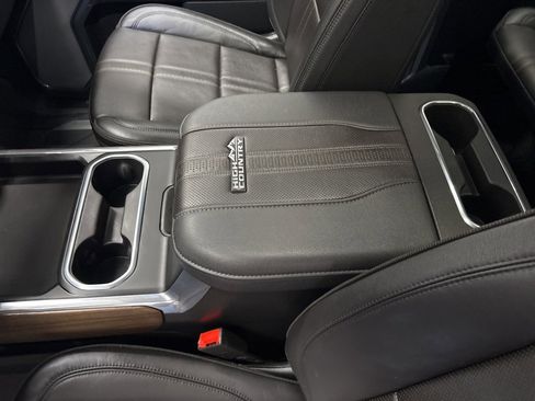 Used 2024 Chevrolet Silverado 2500 High Country w/ High Country Premium Package image 17