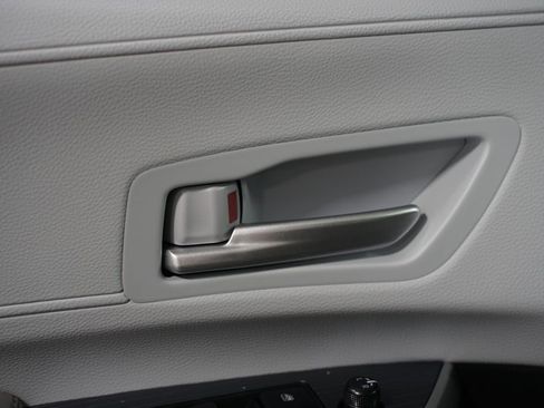 New 2026 Toyota Sienna XLE FWD image 35