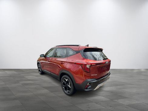 Used 2025 Kia Seltos S FWD image 4