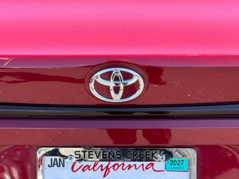 Used 2022 Toyota Corolla LE FWD image 46