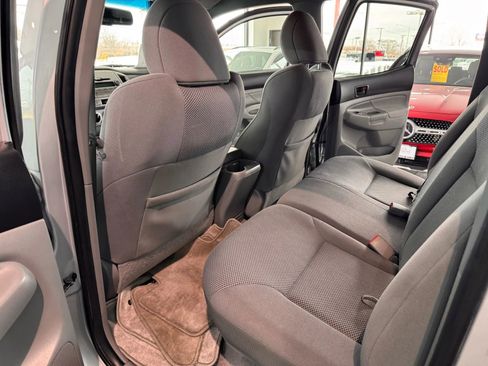 Used 2011 Toyota Tacoma 4x4 Double Cab w/ TRD Sport Pkg image 15