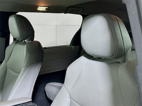 Used 2025 Toyota Sienna XLE image 20