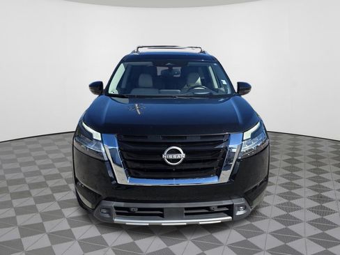 Used 2022 Nissan Pathfinder Platinum w/ Lighting Package (N92) AWD/4WD image 3