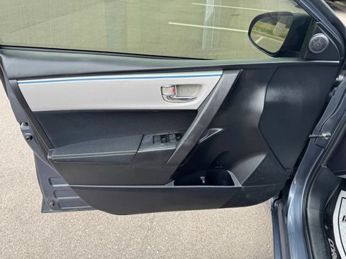 Used 2015 Toyota Corolla LE FWD image 7