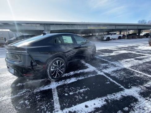 New 2026 Toyota Prius XSE image 8