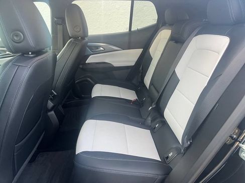 Used 2025 Chevrolet Equinox EV LT FWD image 18