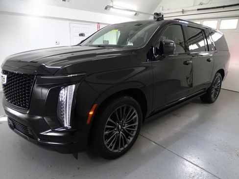 Used 2025 Cadillac Escalade ESV Sport Platinum AWD/4WD image 20